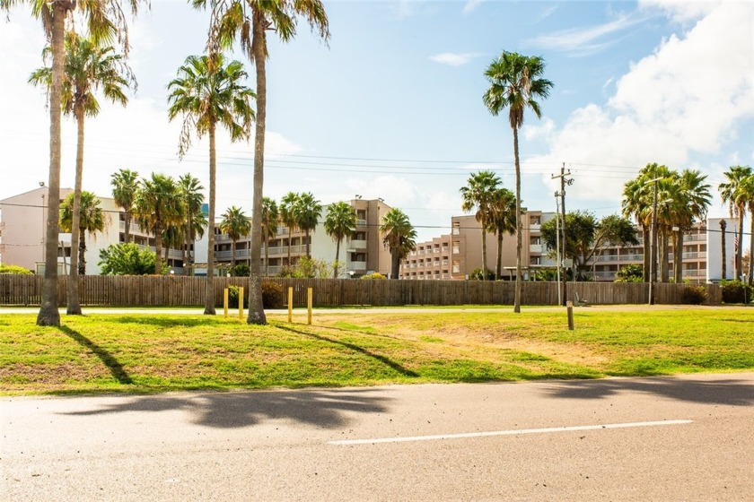 Beach Views!! Perfect for a summer getaway, investment property - Beach Condo for sale in Corpus Christi, Texas on Beachhouse.com