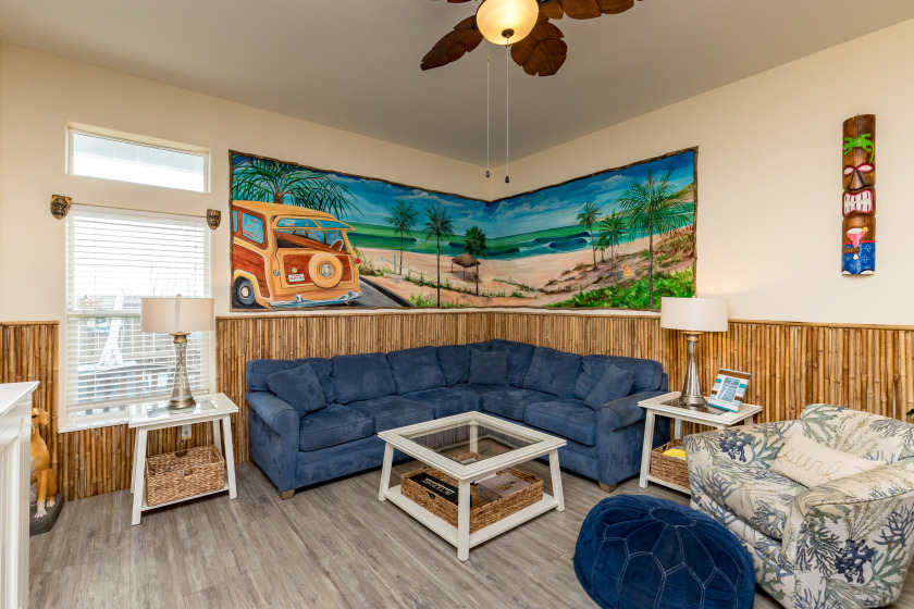 TROPICAL DECOR, A GREAT LOCATION, HEATED POOL & AMAZING - Beach Vacation Rentals in Corpus Christi, Texas on Beachhouse.com