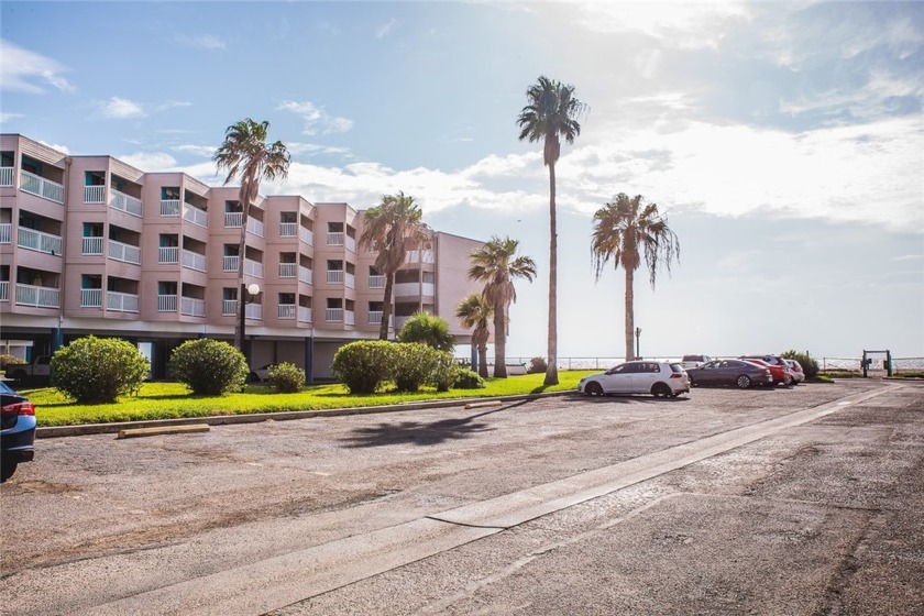 Beach Views!! Perfect for a summer getaway, investment property - Beach Condo for sale in Corpus Christi, Texas on Beachhouse.com