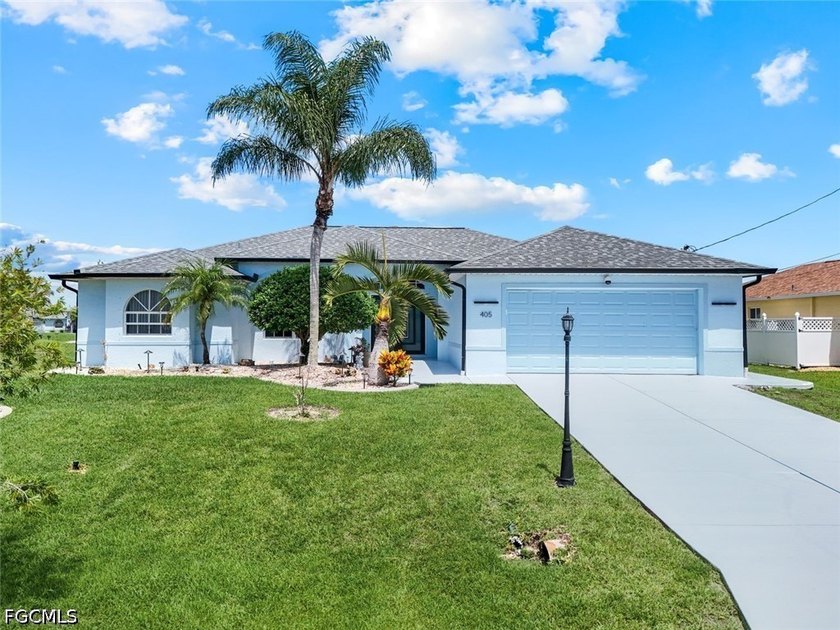 Beautifully maintained 3-bedroom, 2-bath pool home offering over - Beach Home for sale in Cape Coral, Florida on Beachhouse.com