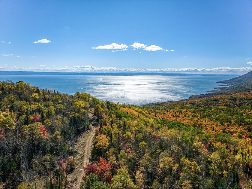 Superbe propriete de 9 383 002 pi2 offrant une opportunite de - Beach Lot for sale in Petite-Rivière-Saint-FrançOis,  on Beachhouse.com