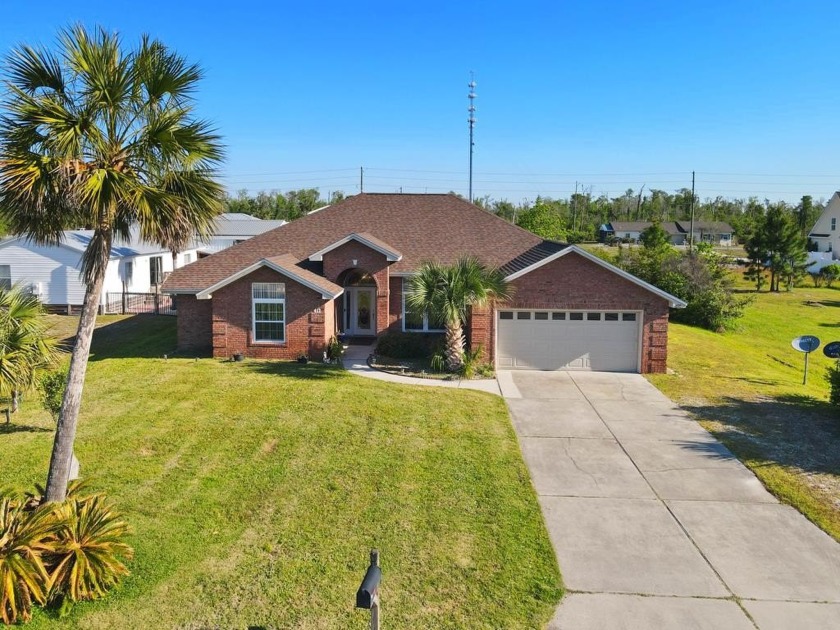 Hidden Gem in the heart of Mexico Beach! Walk into this 3 bed 2 - Beach Home for sale in Mexico Beach, Florida on Beachhouse.com