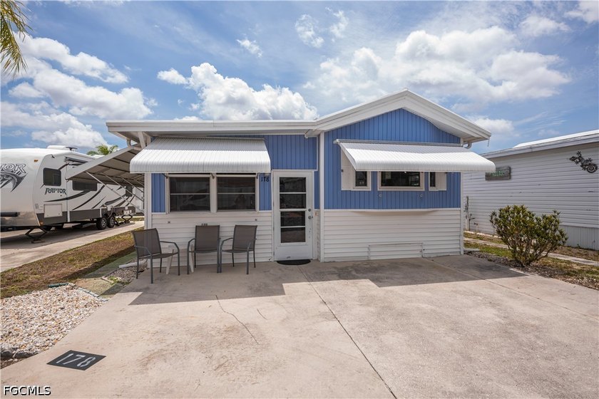 Located in desirable Fountain View RV Resort, a well-established - Beach Home for sale in North Fort Myers, Florida on Beachhouse.com
