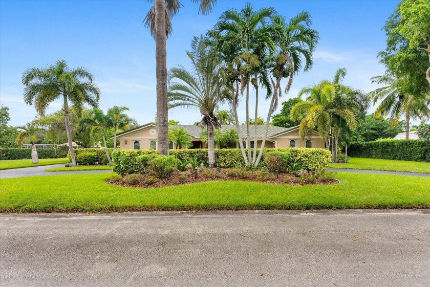 Welcome home to your dream oasis nestled in the highly desirable - Beach Home for sale in Coral Springs, Florida on Beachhouse.com