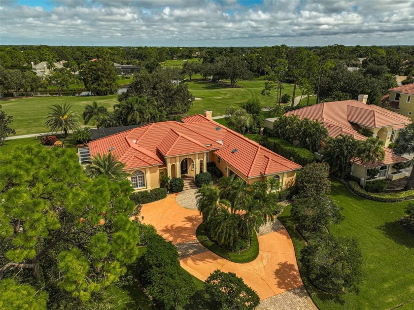 **STUNNING GOLF COURSE ESTATE in the Highly Sought-After OAKS - Beach Home for sale in Osprey, Florida on Beachhouse.com