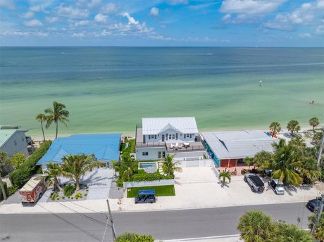 Welcome to your own slice of paradise on the North end of Anna - Beach Home for sale in Anna Maria, Florida on Beachhouse.com