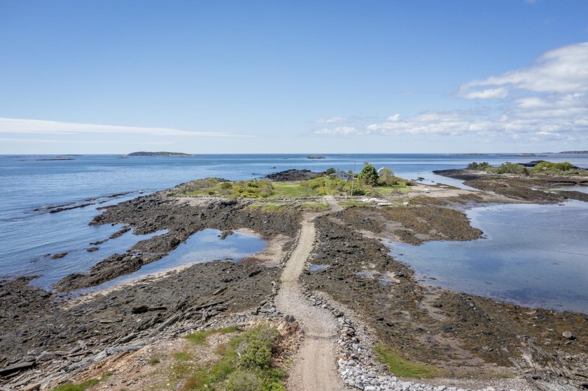 Serendipity and location give Long Point Island breathtaking - Beach Home for sale in Harpswell, Maine on Beachhouse.com