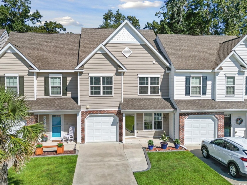 Experience the rare opportunity to own a fully furnished - Beach Townhome/Townhouse for sale in Myrtle Beach, South Carolina on Beachhouse.com