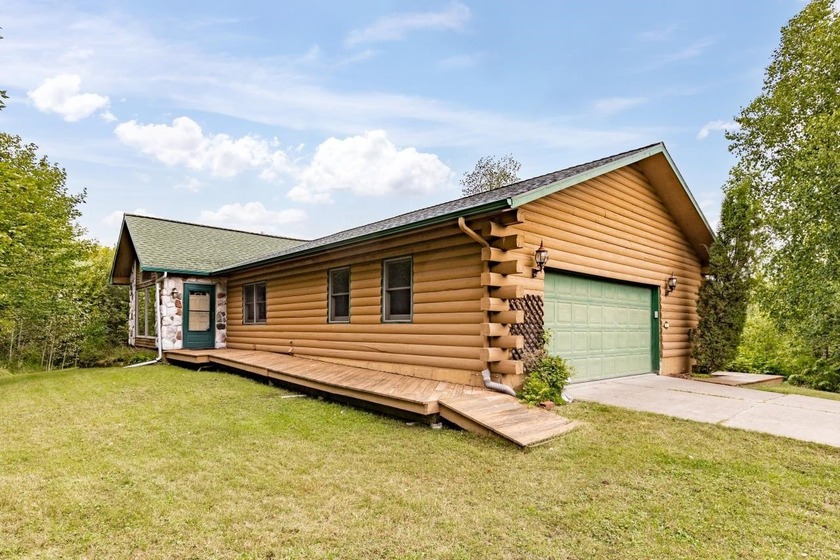 Motivated seller says *Make me an offer!* Frontage on Amity - Beach Home for sale in Duluth, Minnesota on Beachhouse.com