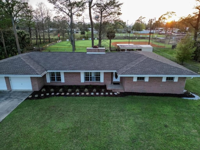 Spacious 4-bedroom 3 bath home in the heart of Port Saint Joe - Beach Home for sale in Port St Joe, Florida on Beachhouse.com