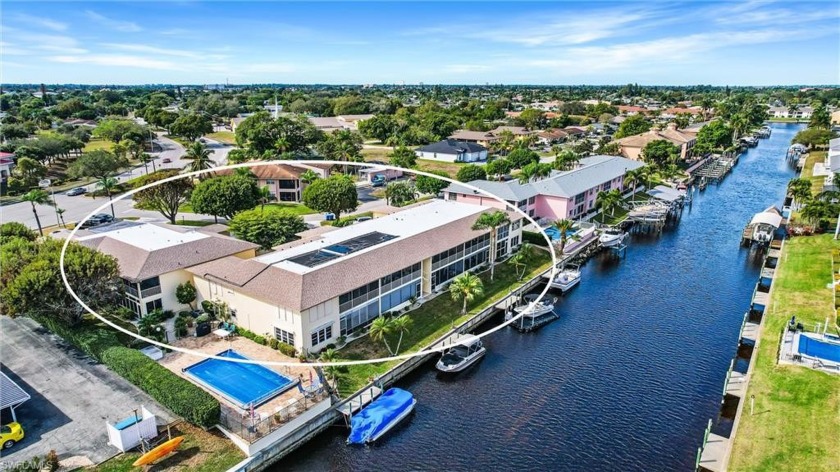 Gulf Access Waterfront Condo with Garage. This corner 1st floor - Beach Condo for sale in Cape Coral, Florida on Beachhouse.com