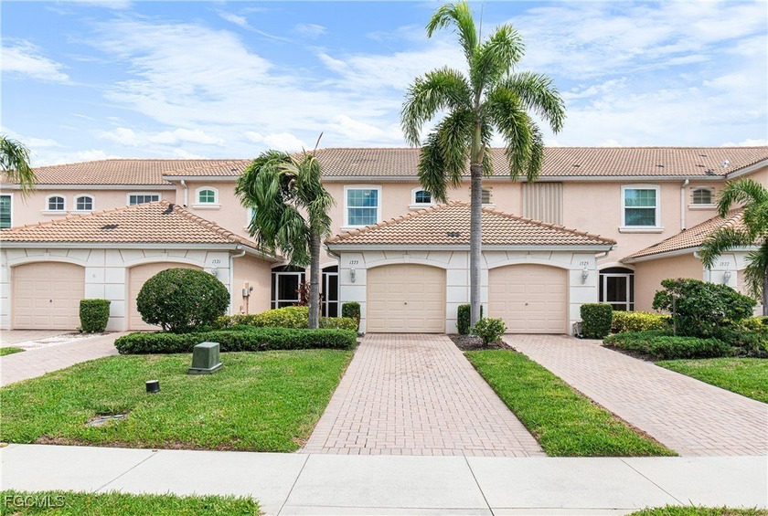 Welcome to your perfect Florida retreat! This move-in-ready - Beach Townhome/Townhouse for sale in Cape Coral, Florida on Beachhouse.com