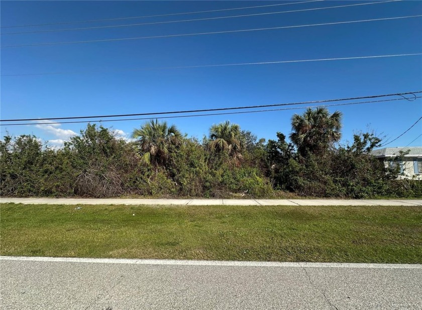 This lot offers a very convenient LOCATION! The highly - Beach Lot for sale in Englewood, Florida on Beachhouse.com