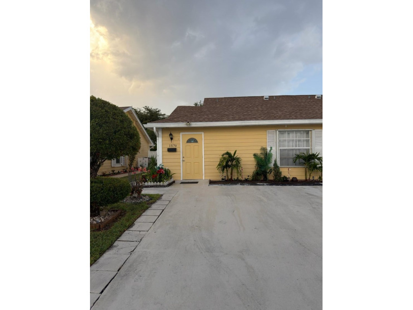 Location, Location...e make this beautiful 2-bedroom, 2-bathroom - Beach Townhome/Townhouse for sale in West Palm Beach, Florida on Beachhouse.com