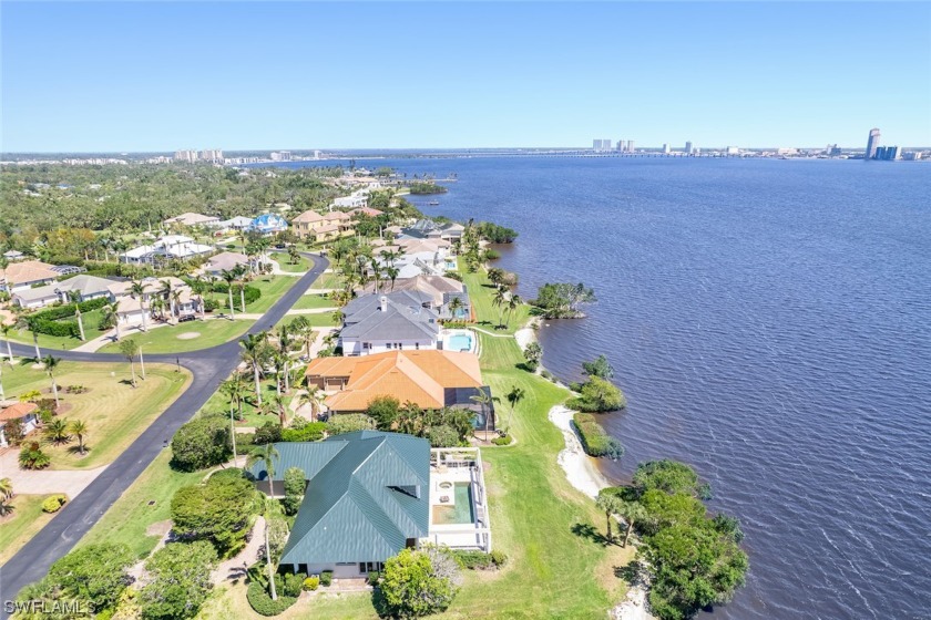 Awesome RIVERFRONT estate in prestigious Buttonwood Harbour, a - Beach Home for sale in North Fort Myers, Florida on Beachhouse.com