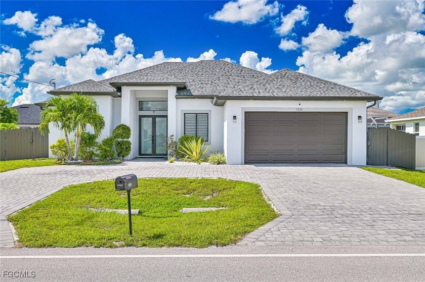 Welcome to this beautiful luxury property in the heart of Cape - Beach Home for sale in Cape Coral, Florida on Beachhouse.com