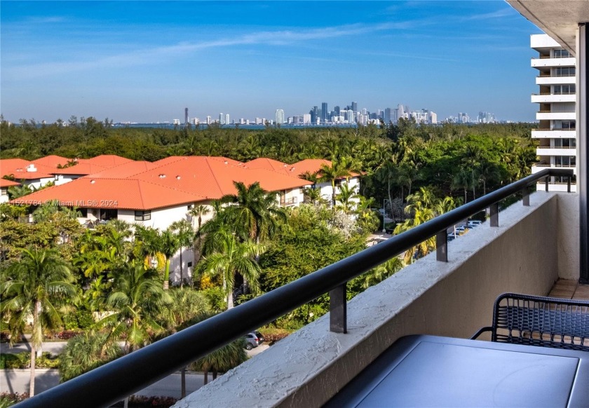 2/2 penthouse unit with ocean & city views. Open layout with - Beach Condo for sale in Key Biscayne, Florida on Beachhouse.com