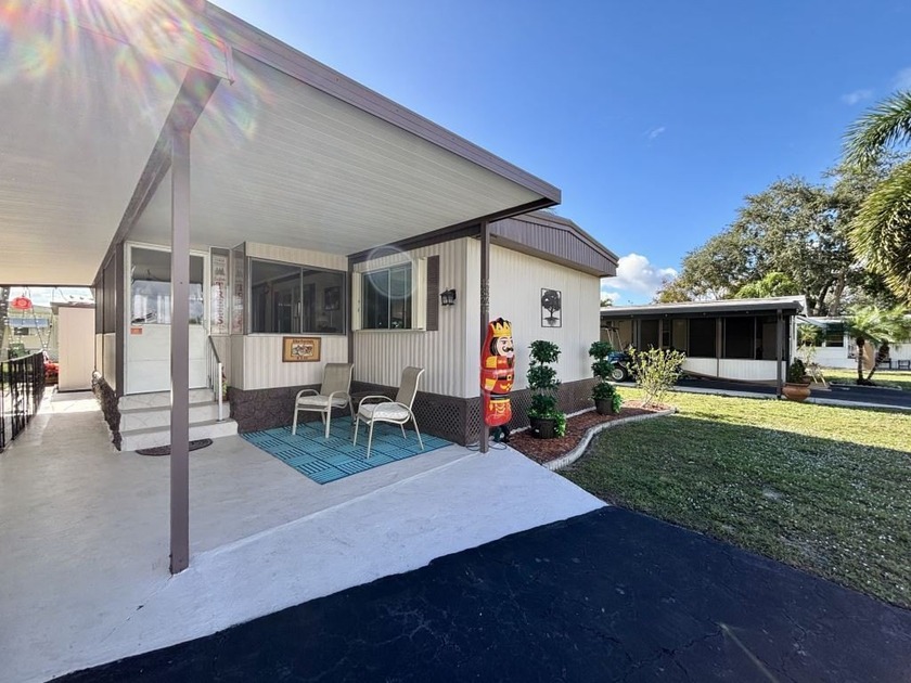 Welcome to Palm Lake Estates, a 55+ age-qualified active and - Beach Home for sale in Riviera Beach, Florida on Beachhouse.com