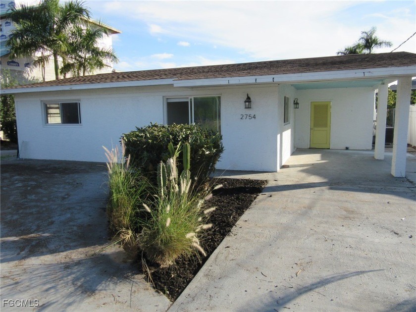 Fantastic opportunity in the highly sought-after Gulf Shores - Beach Home for sale in Naples, Florida on Beachhouse.com