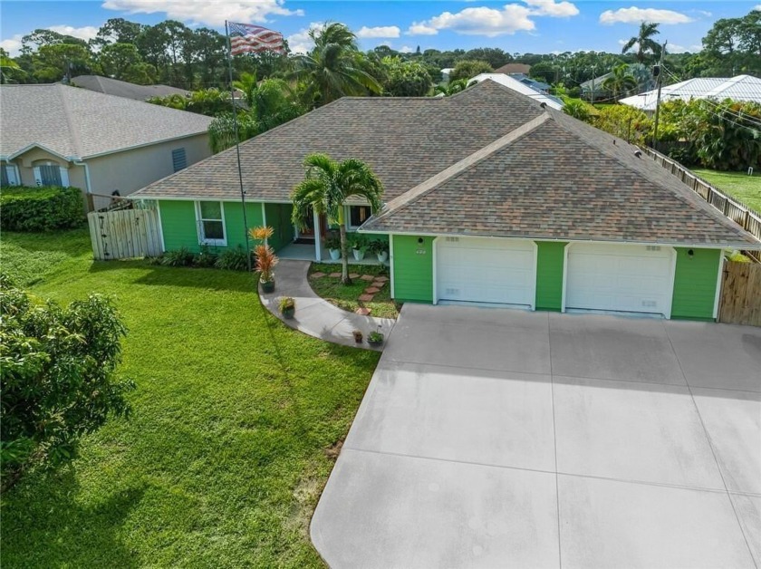 Welcome to 945 17th Lane SW, Vero Beach! This spacious 3-bedroom - Beach Home for sale in Vero Beach, Florida on Beachhouse.com