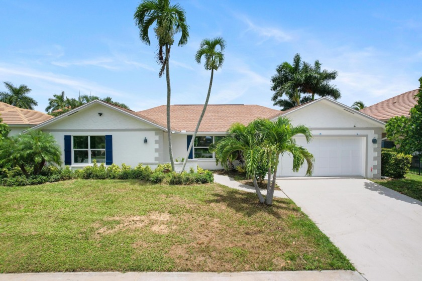 If you're looking for a luxurious and spacious home in the heart - Beach Home for sale in Marco Island, Florida on Beachhouse.com