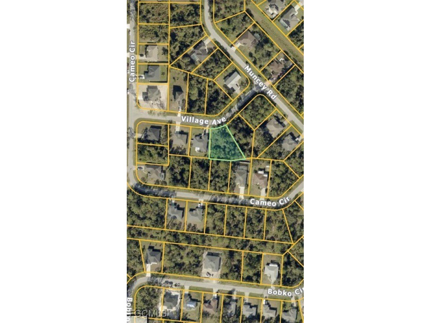 Build your dream home on this oversized lot! Plenty of room for - Beach Lot for sale in North Port, Florida on Beachhouse.com