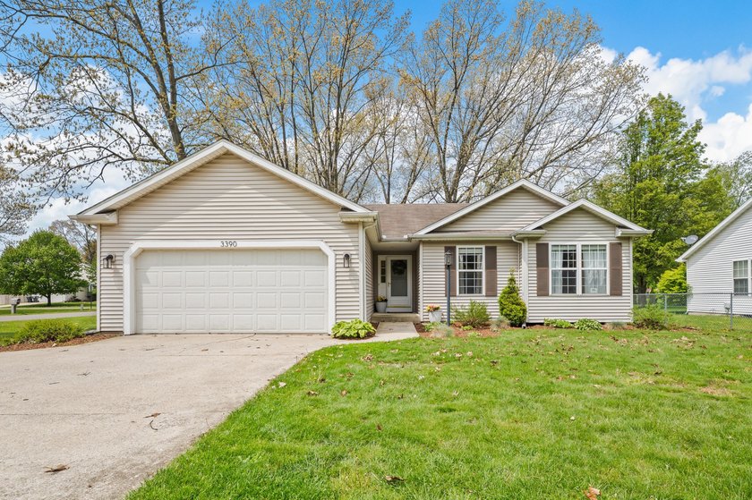 This move in ready St. Joseph ranch has it all! On a corner lot - Beach Home for sale in Saint Joseph, Michigan on Beachhouse.com