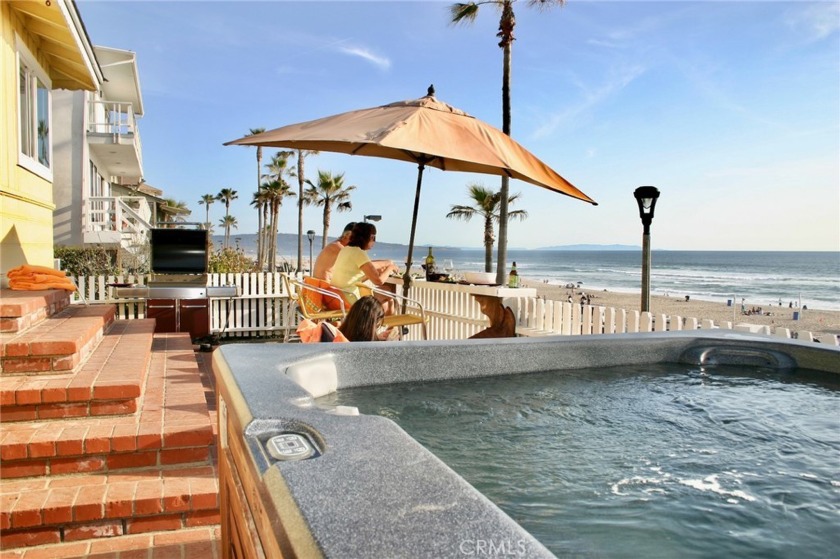 Attention investors, owner-users  developers... Welcome to your - Beach Home for sale in Manhattan Beach, California on Beachhouse.com