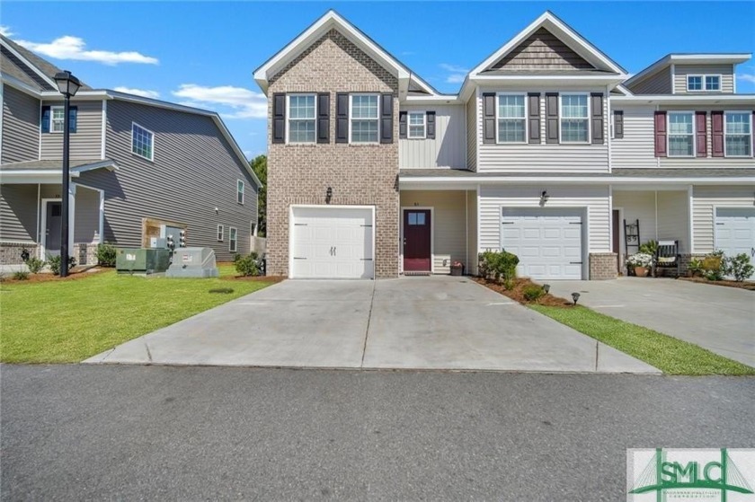 Welcome home to 85 Horizon Lane in Fairway Links! This adorable - Beach Home for sale in Richmond Hill, Georgia on Beachhouse.com