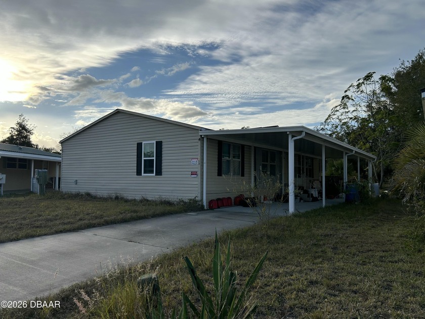 Investor Alert! Home is not an approved Short Sale price. Large - Beach Home for sale in Daytona Beach, Florida on Beachhouse.com