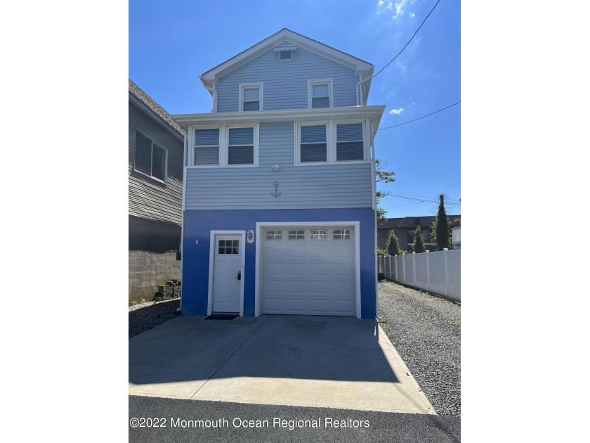 Updated  home close to the beach with waterviews .Newer granite - Beach Home for sale in Highlands, New Jersey on Beachhouse.com
