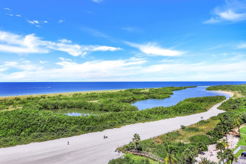 Breathtaking sunsets and magnificent beach, ocean and island - Beach Condo for sale in Marco Island, Florida on Beachhouse.com