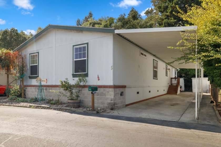This newer adorable home is move in ready! Model 2006 - Beach Home for sale in Scotts Valley, California on Beachhouse.com