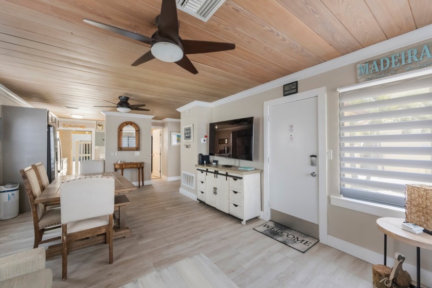 Awesome Florida Cottage - 2b 1b - Surf Song - Beach Vacation Rentals in Madeira Beach, Florida on Beachhouse.com