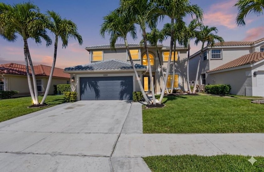 Welcome to this beautifully updated 2 story, 4 bedroom, 2.5 - Beach Home for sale in Boynton Beach, Florida on Beachhouse.com