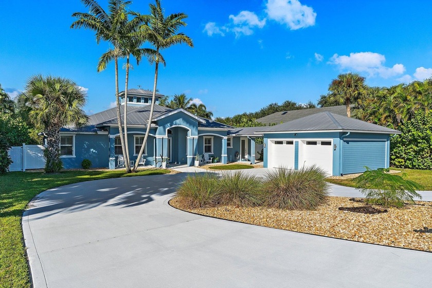 Beautiful updated custom-built pool home in the exclusive Papaya - Beach Home for sale in Hobe Sound, Florida on Beachhouse.com