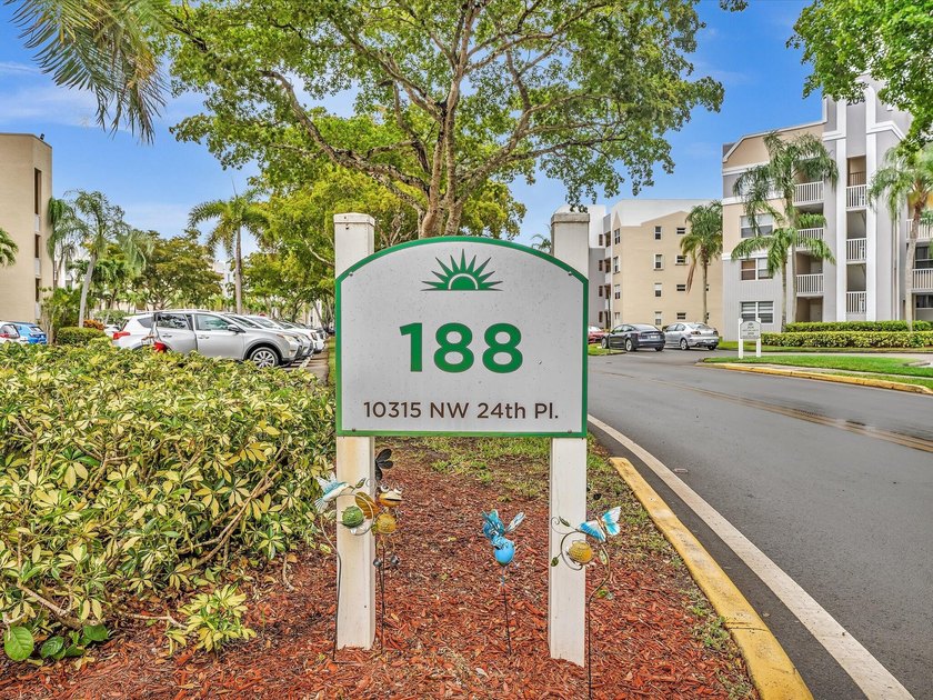 Welcome to Sunrise Lakes! Vibrant 55+ community in Sunrise - Beach Condo for sale in Sunrise, Florida on Beachhouse.com