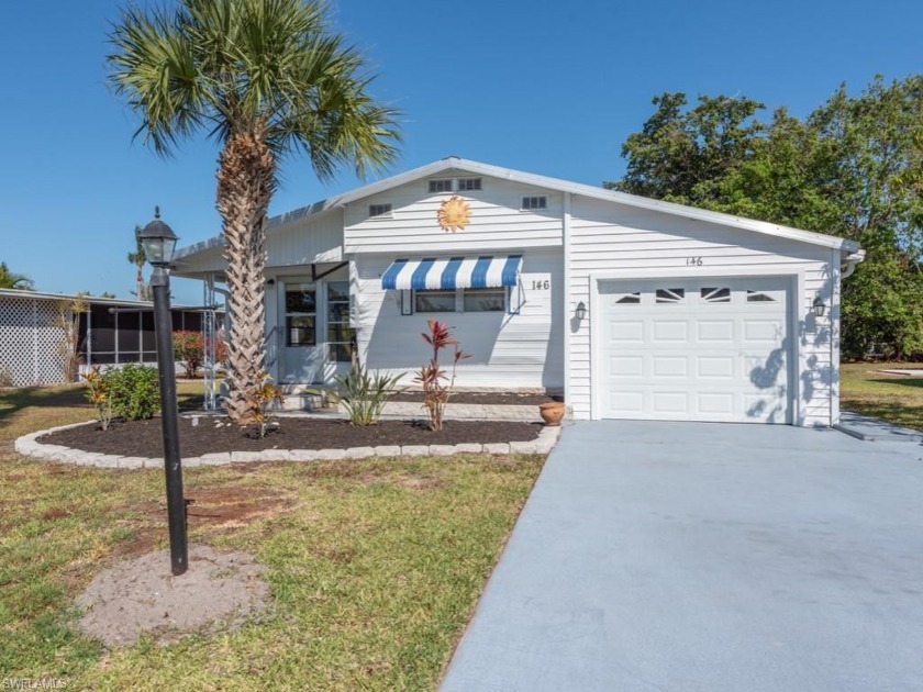 Charming and well maintained two Bedroom and two-bathroom - Beach Home for sale in Naples, Florida on Beachhouse.com