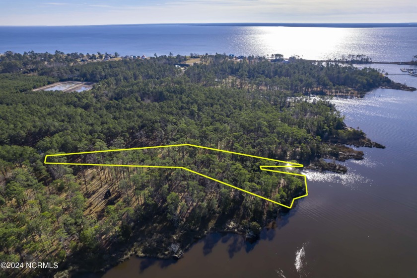 Deep-water 1.94 acre Whittaker Creek waterfront lot in one of - Beach Lot for sale in Oriental, North Carolina on Beachhouse.com