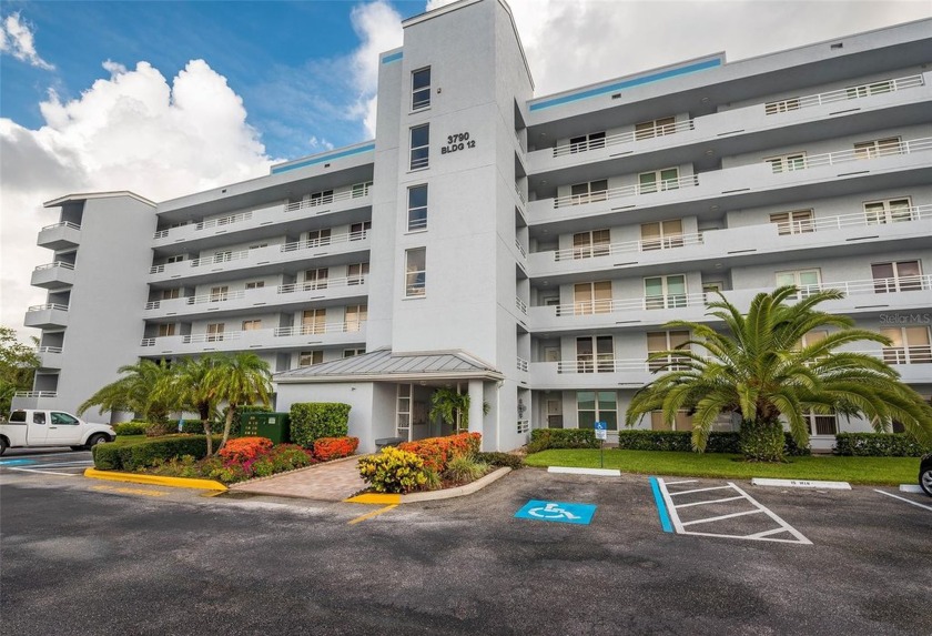 Discover effortless living in the The Links at Pinebrook with - Beach Condo for sale in Bradenton, Florida on Beachhouse.com