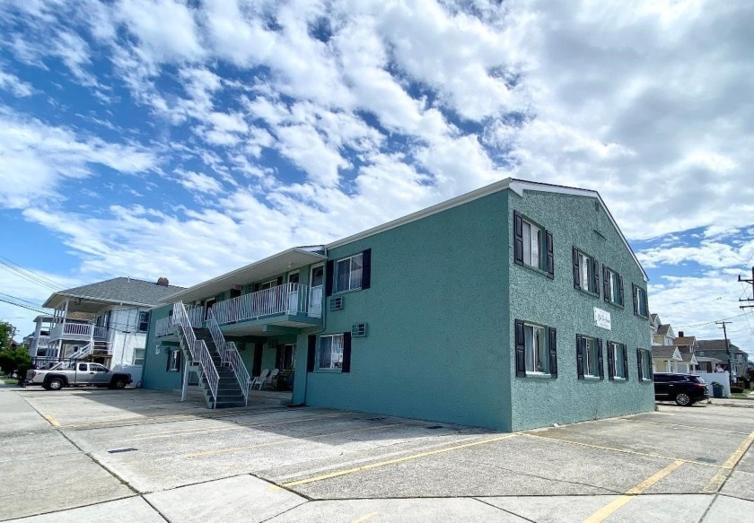 Cute studio condo on the first floor in Wildwood Crest.  Walking - Beach Condo for sale in Wildwood Crest, New Jersey on Beachhouse.com