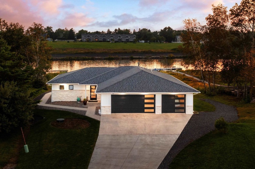 LUXURY WATERFRONT ON LAKE SUPERIOR BAY, perfectly positioned - Beach Home for sale in Superior, Wisconsin on Beachhouse.com