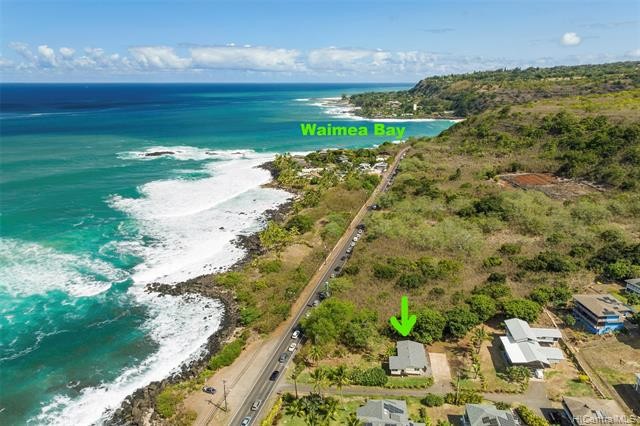 Rare opportunity to own a  turnkey property on nearly 17,000 sf - Beach Home for sale in Haleiwa, Hawaii on Beachhouse.com