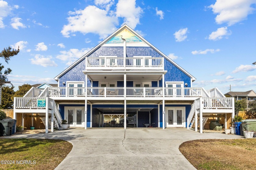 This second row half duplex enjoys beautiful views of the - Beach Townhome/Townhouse for sale in Emerald Isle, North Carolina on Beachhouse.com