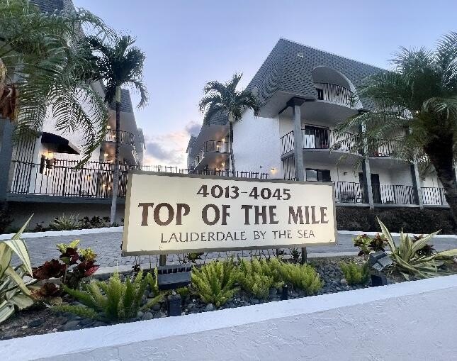 GREAT LOCATION SITUATED IN LAUDERDALE BY THE SEA! BOUTIQUE BLDG - Beach Condo for sale in Lauderdale BY The Sea, Florida on Beachhouse.com