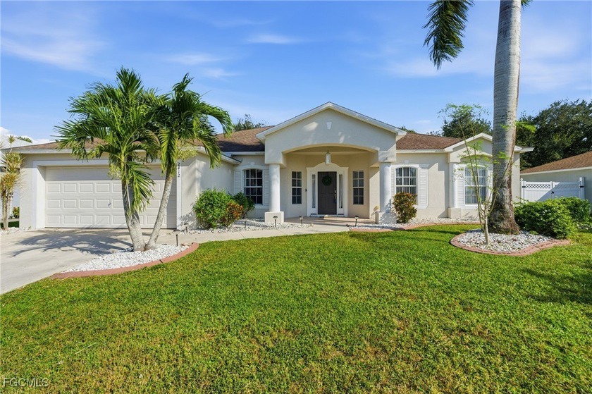 Discover a serene blend of comfort, style, and Florida living in - Beach Home for sale in Fort Myers, Florida on Beachhouse.com