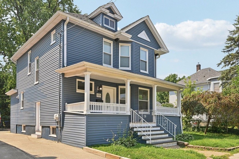 This 1910 Victorian brings together the charm of true - Beach Home for sale in Waukegan, Illinois on Beachhouse.com