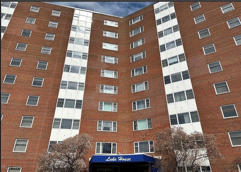 Two bedroom, one bath with walk-in shower! Everything has been - Beach Condo for sale in Lakewood, Ohio on Beachhouse.com