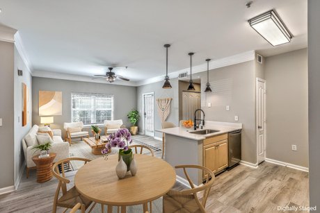 Welcome to this beautifully renovated ground-floor condo in the - Beach Home for sale in Mount Pleasant, South Carolina on Beachhouse.com