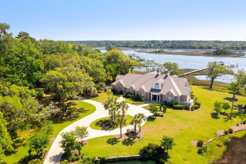 A rare deepwater estate of 29+ acres on the Stono River lends - Beach Home for sale in Hollywood, South Carolina on Beachhouse.com